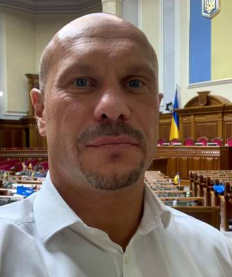 «Мы докатились до дна»: Депутат Рады Кива «разнес» Зеленского за «потакание фашистам»
