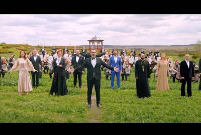 12 звезд исполнили "Христос Воскресе" на музыку Александра Пономарева