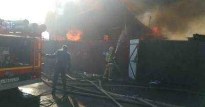 В Кургане загорелись семь частных домов
