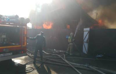 Семь частных домов загорелись в Кургане