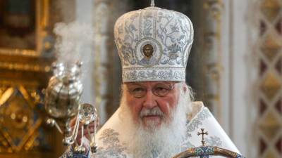 Великая суббота: патриарх Кирилл освятил куличи в Храме Христа Спасителя