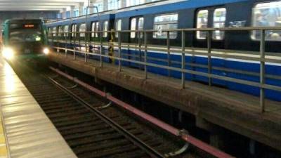 Упавшая с платформы станции "Арбатская" женщина погибла под поездом