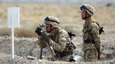 Бишкек и Душанбе создадут рабочую группу по отводу войск