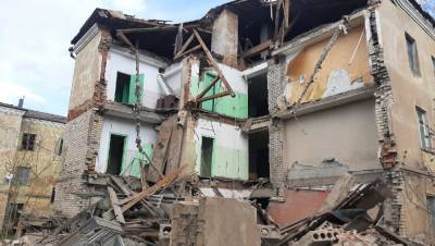В Ржеве у обрушившегося общежития закрыто движение