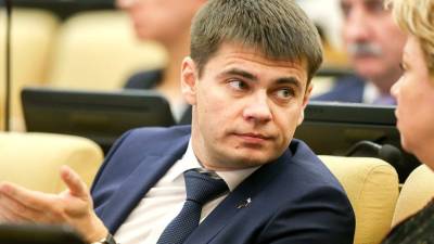 Российский депутат Боярский порекомендовал соотечественникам задуматься о вакцинации
