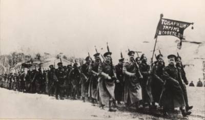 Россия отмечает День первого военного парада Красной армии