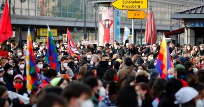 Свыше тысячи человек собрались на первомайское шествие в Берлине