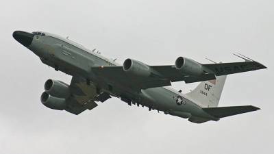 Самолет ВВС США провел разведку у российских границ