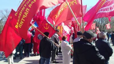 Коммунисты несмотря на "ковидные" запреты встретили Первомай митингами и пикетами