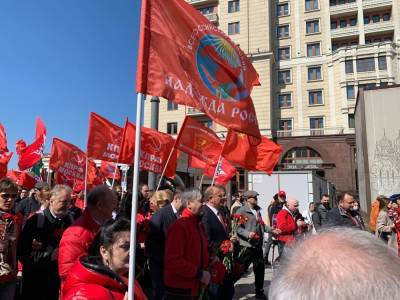 В Москве на Первомай задержали Удальцова, Чебурашку и еще...