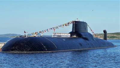 Стали известны сроки службы самой большой в мире субмарины ВМФ РФ "Дмитрий Донской"