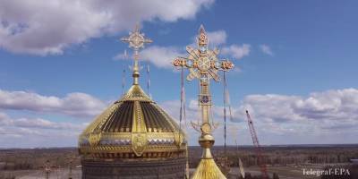 В Москве священник подрался с прихожанами из-за съемок в церкви - видео - ТЕЛЕГРАФ