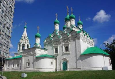 Священник напал на посетителя храма в Москве: «это моя территория»
