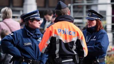 Участник фестиваля в Брюсселе потерял сознание под струей водомета полиции