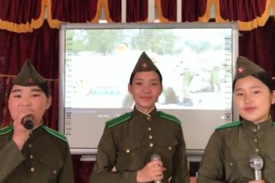 Творческие коллективы спели «Катюшу» на трёх языках в День Победы в Забайкалье