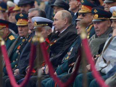 «Истории не существует, только пропаганда»: журналист Пархоменко назвал «безумием» речь Путина в честь 9 мая