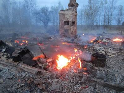 В Смоленской области на руинах дачного дома нашли труп