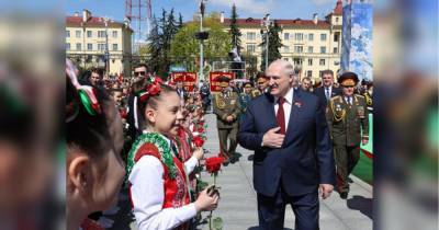 Лукашенко обговорив з Путіним Україну та визначився з діями на випадок власної смерті