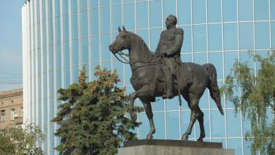 В Москве отреставрируют памятник Кутузову