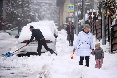 Дагестан засыпало снегом (видео)