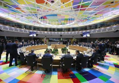 Лидеры ЕС обсудят политику в отношении России на саммите в конце мая