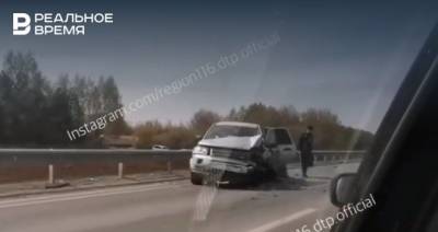 В Татарстане произошло лобовое столкновение на трассе, один человек погиб