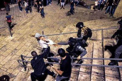 В Восточном Иерусалиме в стычках с полицией пострадали 180 человек