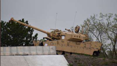 В Сети появилось фото новой версии танка M8 Armored Gun System для армии США