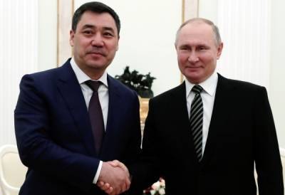 Владимир Путин пригласил президента Киргизии посетить Россию