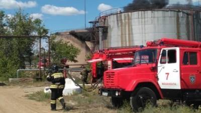 В Дагестане загорелся резервуар с мазутом объемом 5 тыс. т