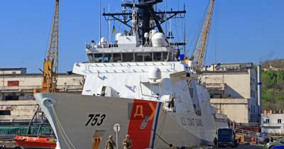 Американский фрегат Hamilton зашел в порт Одессы (фото, видео)
