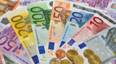В ЕС хотят запретить расчет наличными на сумму более 10 тысяч евро