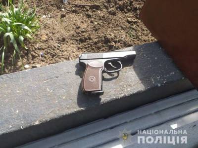 В зоне ООС полиция обнаружила арсенал оружия в погребе местного жителя (ФОТО)