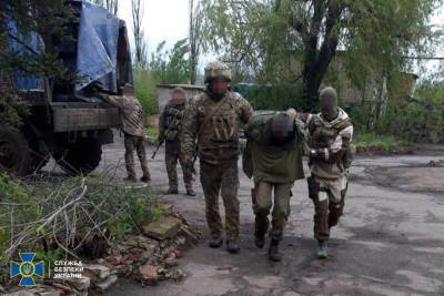 На Донбассе 9 мая задержали разведчика "ДНР" с документами