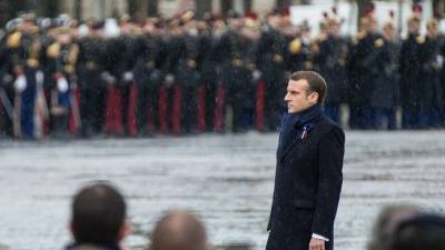 Франция на грани раскола: военные грозят Макрону переворотом