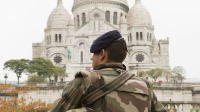 Более 140 тыс. граждан поддержали письмо военных к властям Франции