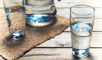Врач-диетолог: натощак можно пить только воду