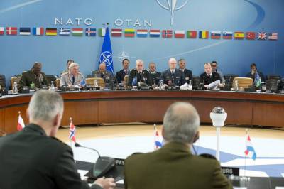 Военный комитет НАТО обсудит эвакуацию войск из Афганистана