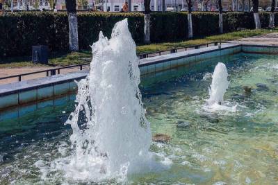В Рязани включило фонтан у Торговых рядов на площади Ленина
