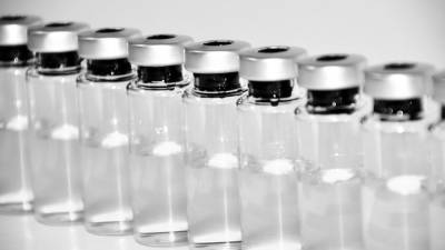 Боррель заявил, что Евросоюз играет главную роль по поставкам вакцин против COVID-19