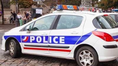Женщина напала с ножом на полицейского во французской Жиронде