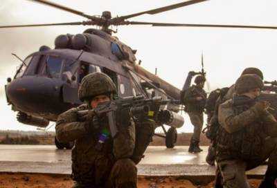 Военнослужащие ЗВО выполнят около тысячи прыжков в ходе десантной подготовки
