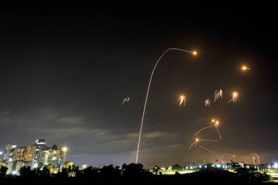 Ракетные обстрелы из Газы: по Израилю выпущено более 150 снарядов