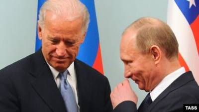 Байден подтвердил намерение встретиться с Путиным после кибератаки