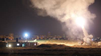 Израильская армия открыла ответный огонь по сектору Газа