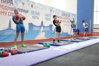 Ивановский студент завоевал золото на международном турнире по гиревому спорту