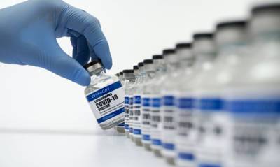 Власти США одобрили вакцинацию подростков препаратом против коронавируса компании Pfizer