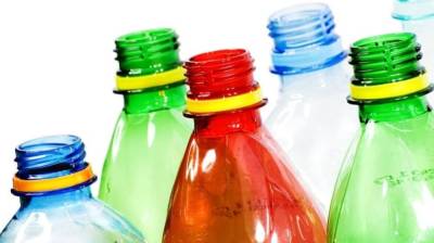 Производство цветного пластика планируют запретить в России