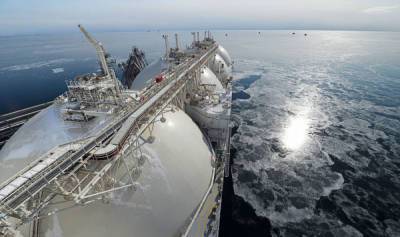 Азия бьется с Европой за дорожающий СПГ. "Газпром" не вмешивается