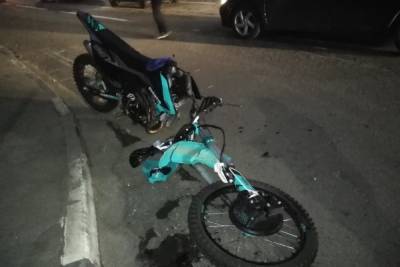 Подросток на мотоцикле протаранил легковушку в Саратове, есть пострадавшие